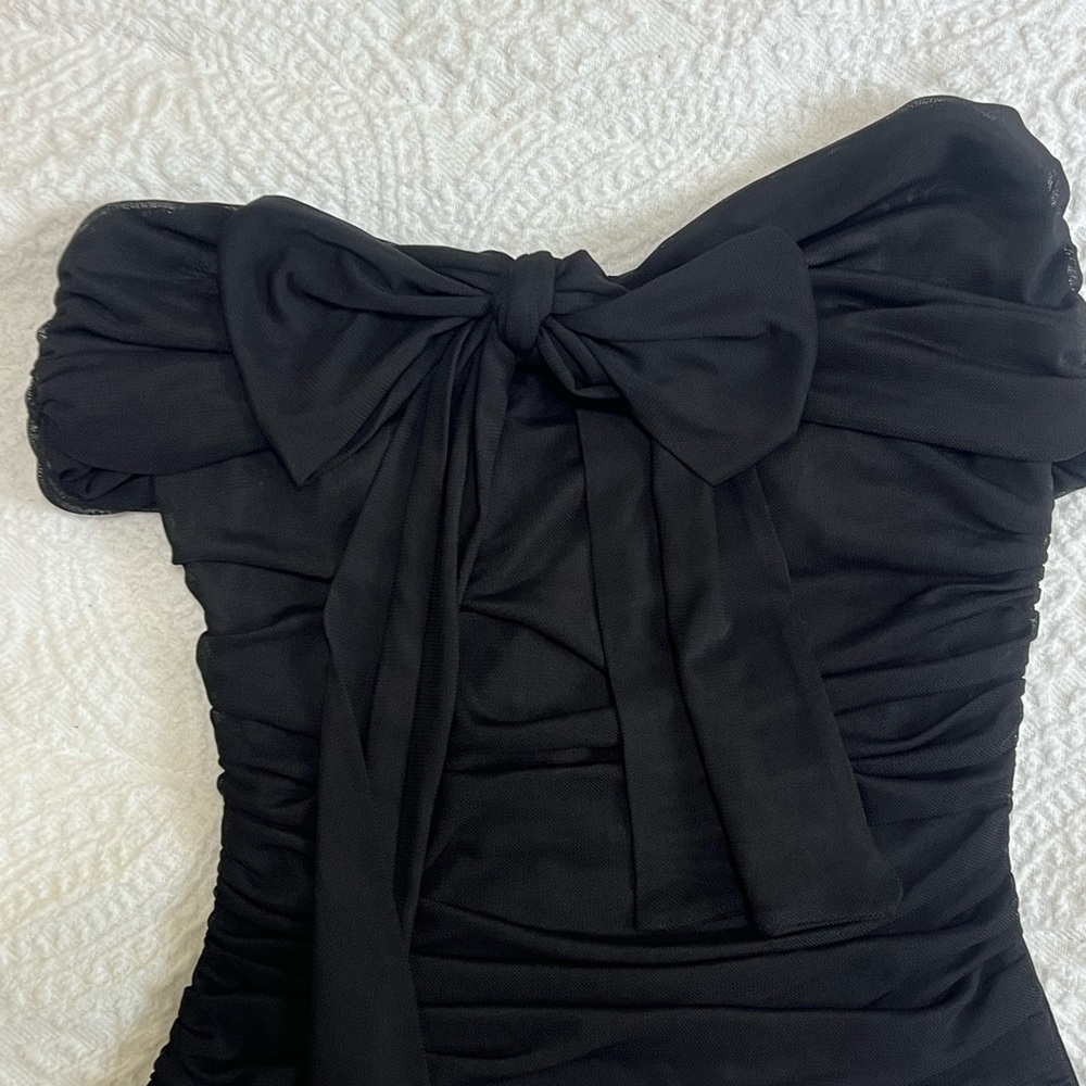Elegant Black Off-Shoulder Dress with Bow